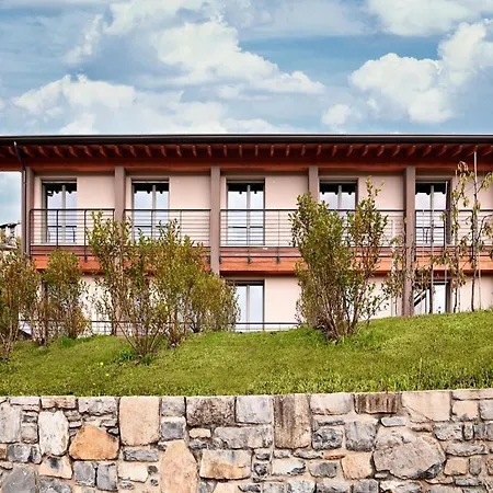 Caffe Maya Hotel apartamentowy Maslianico