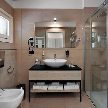 Caffe Maya Apart-hotel 4*