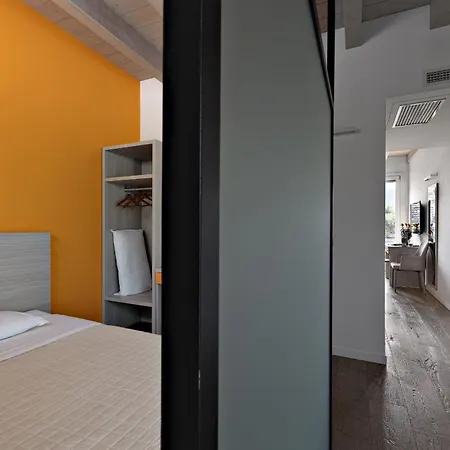 Caffe Maya Hotel apartamentowy Maslianico