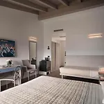 Hotel apartamentowy Caffe Maya
