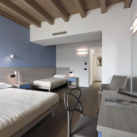 Caffe Maya Apartmanhotel Maslianico