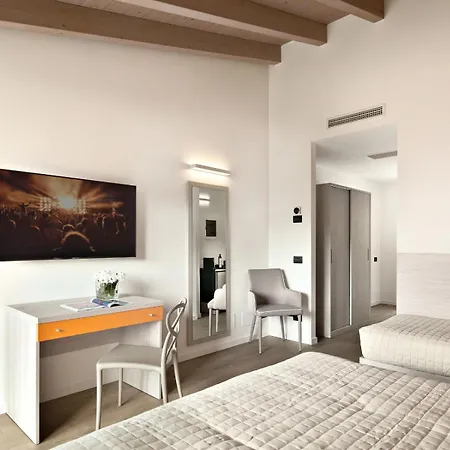 Caffe Maya 4* مازلِيانيكو