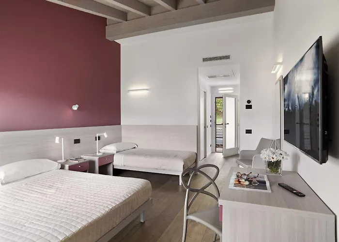 Caffe Maya Aparthotel 4*