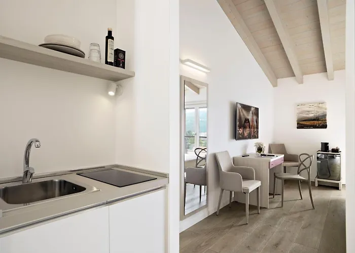 Caffe Maya Aparthotel Maslianico