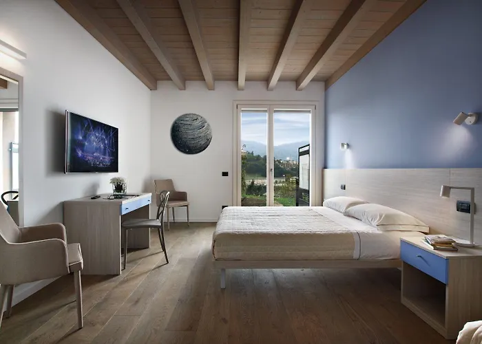 Aparthotel Caffe Maya Maslianico