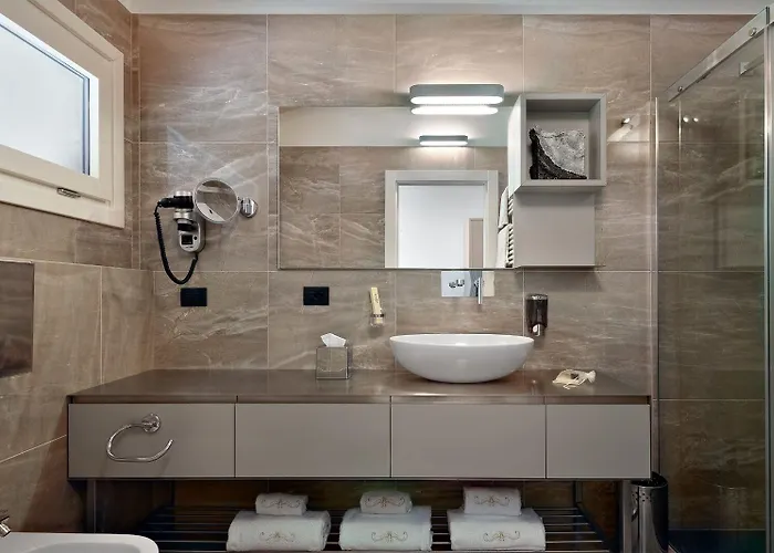 Caffe Maya Aparthotel 4*